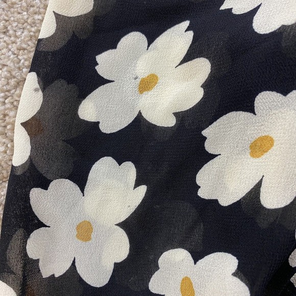 Floral Black and White Women's Top - Picture 12 of 12